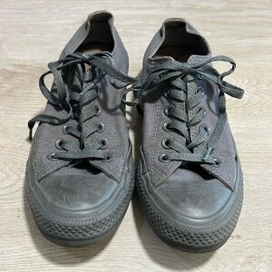 Women-Grey low to Converse shoes